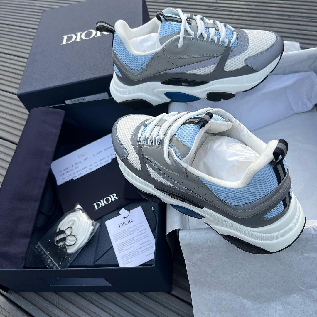 Christian Dior Shoes pallet liquidation and Wholesale