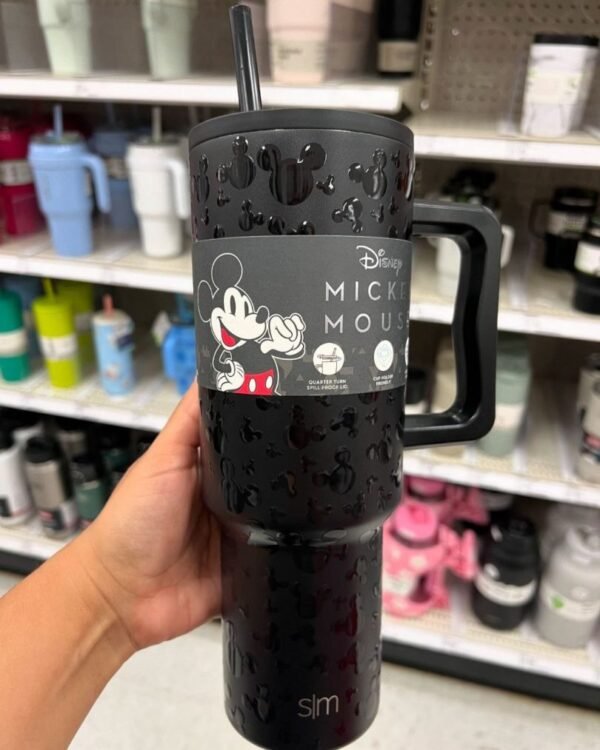 Mixed YETI Tumblers and Stanley cups Pallet - Image 5